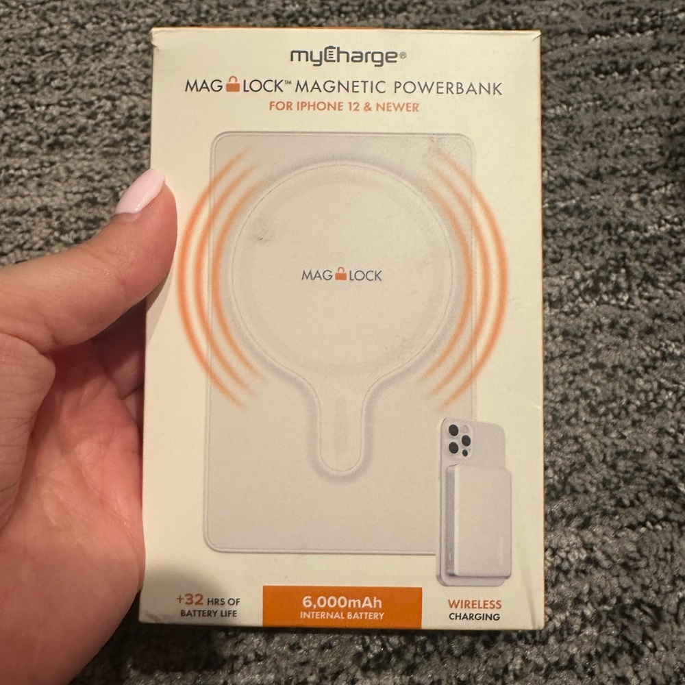 NWOT Magsafe portable phone charger